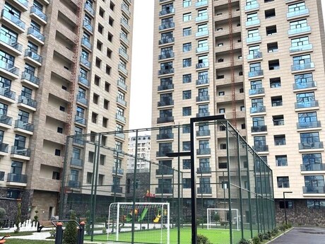 2-комн. новостройка - м. 28 мая - 71 м²