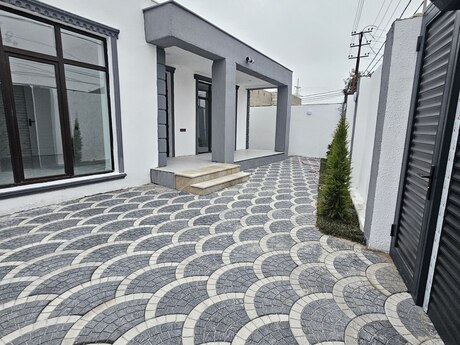 4 otaqlı həyət evi/bağ evi - Şüvəlan q. - 130 m²