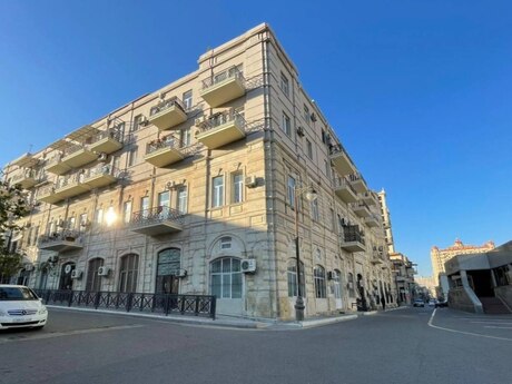 Elan №5900059 - Bakı, İçəri Şəhər m., 2 otaqlı, 68 m², 3/4 mərtəbə