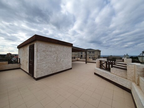 5 otaqlı həyət evi/bağ evi - Bilgəh q. - 240 m²