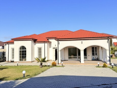 6-комн. дом/дача - пос. Бильгях - 400 м²