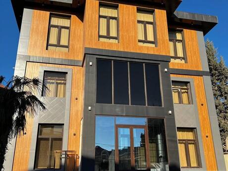 7 otaqlı həyət evi/bağ evi - Ağ şəhər q. - 800 m²