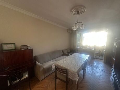 3 otaqlı köhnə tikili - Azadlıq Prospekti m. - 90 m²