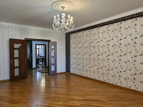 4-комн. новостройка - м. 8 ноября - 176 м²