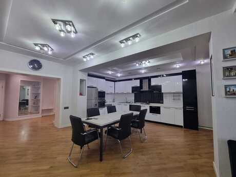 Elan №5900958 - Bakı, Şah İsmayıl Xətai m., 3 otaqlı, 150 m²