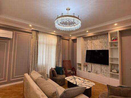 4 otaqlı yeni tikili - Xalqlar Dostluğu m. - 180 m²
