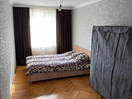 3 otaqlı köhnə tikili - Şah İsmayıl Xətai m. - 78 m²