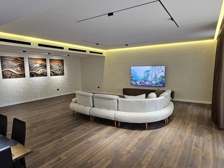 4 otaqlı yeni tikili - Ağ şəhər q. - 180 m²