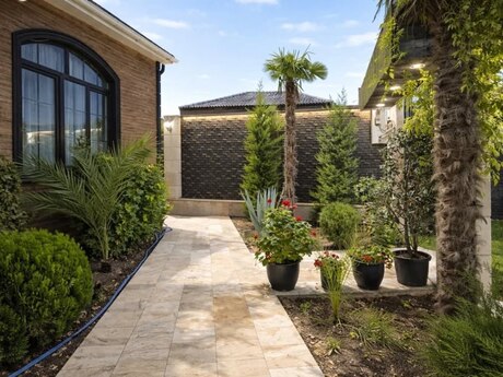 4 otaqlı həyət evi/bağ evi - Mərdəkan q. - 300 m²