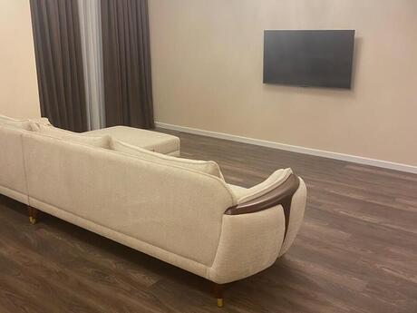 3-room apartment for rent, 135 m², Ağ şəhər: 1 700 ₼/mo 2