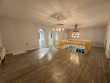 6 otaqlı həyət evi/bağ evi - NZS q. - 400 m²