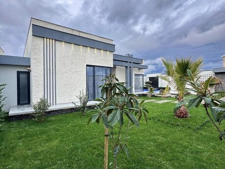 4 otaqlı həyət evi/bağ evi - Mərdəkan q. - 200 m²