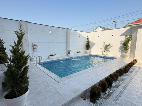 5 otaqlı həyət evi/bağ evi - Şüvəlan q. - 240 m²