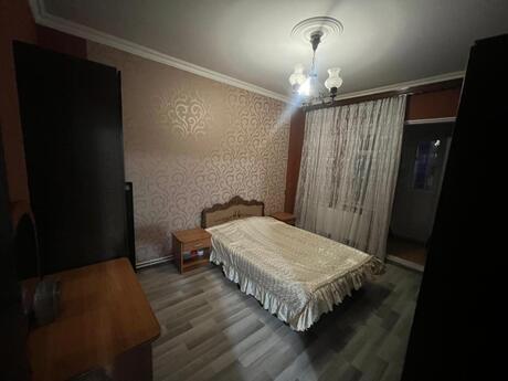 3 otaqlı köhnə tikili - Yeni Günəşli q. - 80 m²