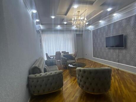 3 otaqlı yeni tikili - Şah İsmayıl Xətai m. - 150 m²