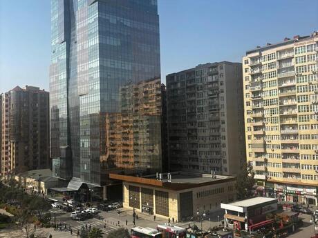 3 otaqlı yeni tikili - Şah İsmayıl Xətai m. - 150 m²