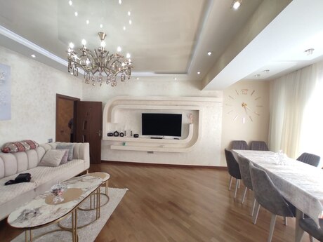 4 otaqlı yeni tikili - Şah İsmayıl Xətai m. - 183 m²