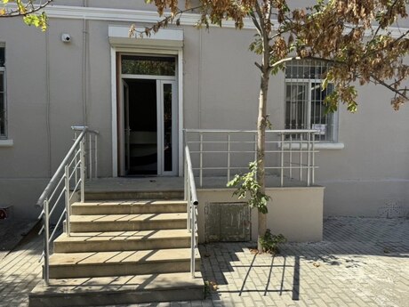 Satılır 4 otaqlı ofis 90 m², Şah İsmayıl Xətai m.