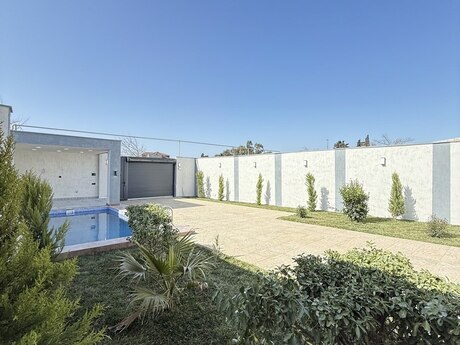 4 otaqlı həyət evi/bağ evi - Şüvəlan q. - 150 m²
