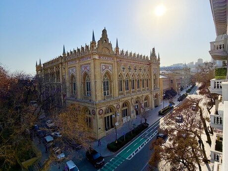 Объявление №5903425 - Баку, м. Ичеришехер, 3-комн., 90 м², 5/5 этаж