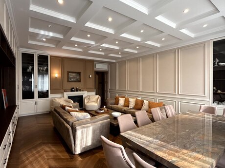 7 otaqlı yeni tikili - 28 May m. - 285 m²