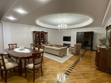 4 otaqlı yeni tikili - Nəsimi r. - 230 m²