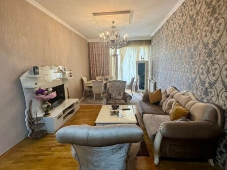 Объявление №5904256 - Баку, Наримановский  р., 3-комн., 140 м², 11/14 этаж