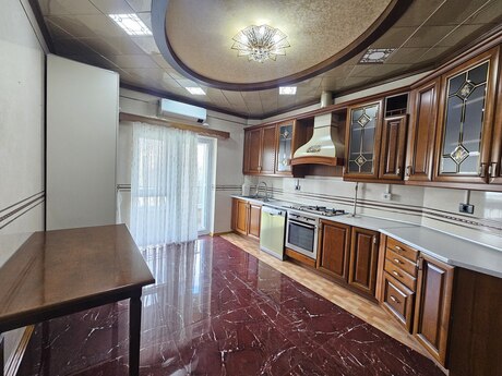 4 otaqlı yeni tikili - Nizami m. - 185 m²