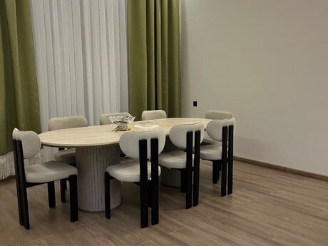 4 otaqlı həyət evi/bağ evi - Badamdar q. - 200 m²