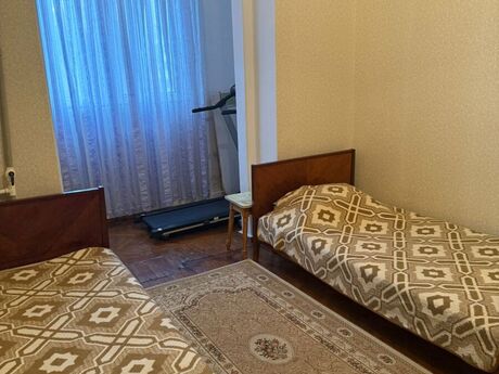 3 otaqlı köhnə tikili - Memar Əcəmi m. - 85 m²