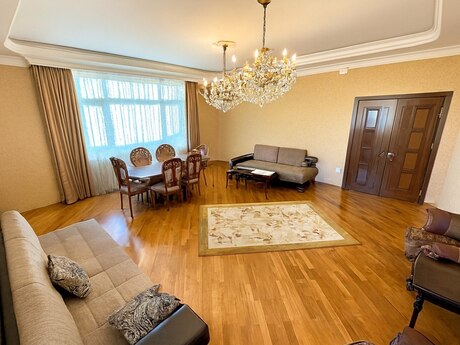 3 otaqlı mənzil, 138 m², Nəsimi: 360 000 ₼ 2