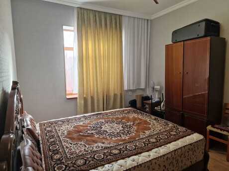 5 otaqlı həyət evi/bağ evi - Nizami r. - 240 m²