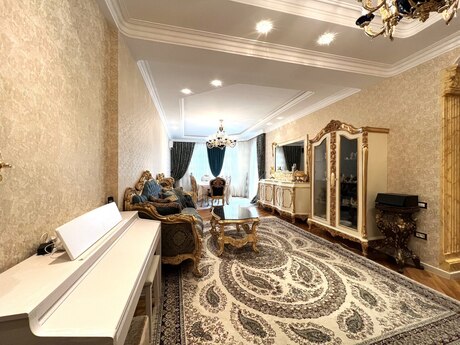 5 otaqlı yeni tikili - İnşaatçılar m. - 200 m²