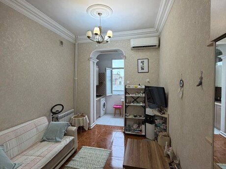 2 otaqlı köhnə tikili - Sahil m. - 45 m²