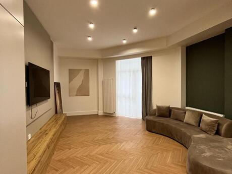 3 otaqlı yeni tikili - Ağ şəhər q. - 120 m²