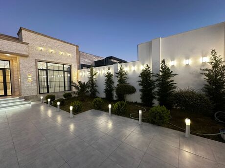 4 otaqlı həyət evi/bağ evi - Mərdəkan q. - 160 m²