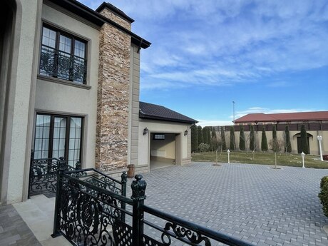 5 otaqlı həyət evi/bağ evi - Mərdəkan q. - 300 m²