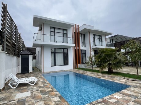 5 otaqlı həyət evi/bağ evi - Buzovna q. - 300 m²