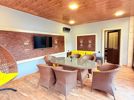 4 otaqlı həyət evi/bağ evi - Mərdəkan q. - 250 m²