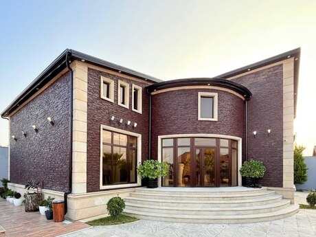 4 otaqlı həyət evi/bağ evi - Mərdəkan q. - 250 m²