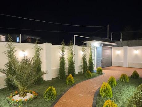 5 otaqlı həyət evi/bağ evi - Şüvəlan q. - 300 m²