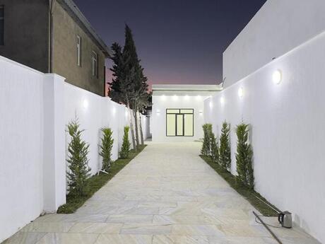 4 otaqlı həyət evi/bağ evi - Şüvəlan q. - 160 m²