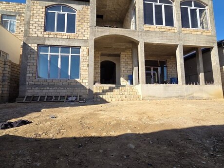 6 otaqlı həyət evi/bağ evi - Badamdar q. - 367 m²