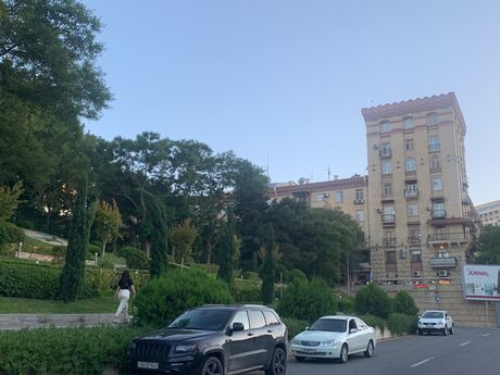 2 otaqlı köhnə tikili - Nizami m. - 65 m²