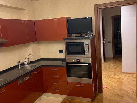 3 otaqlı köhnə tikili - Elmlər Akademiyası m. - 100 m²