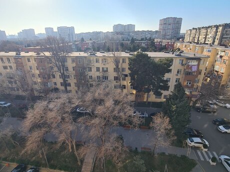 2 otaqlı köhnə tikili - 7-ci mikrorayon q. - 45 m²