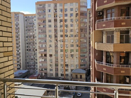 7 otaqlı yeni tikili - Nizami m. - 373 m²