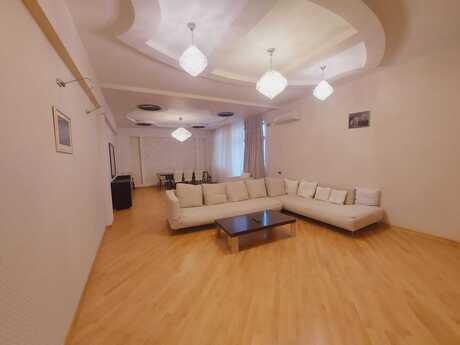3 otaqlı yeni tikili - Elmlər Akademiyası m. - 160 m²