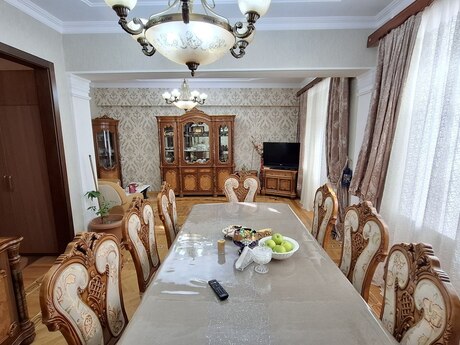 5-комн. вторичка - м. Низами - 160 м²