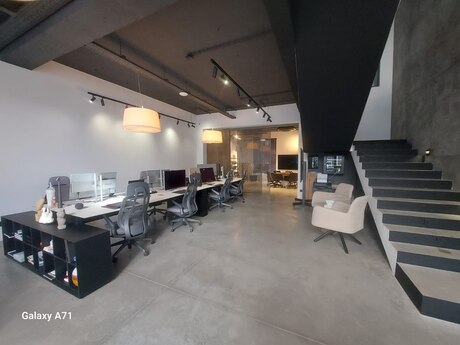 Obyekt - Ağ şəhər q. - 456 m²